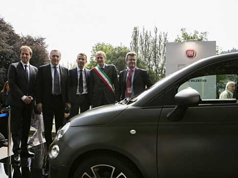 Fiat - Abarth 595 - L’evento si rivolge ad un parterre di appassionati del mondo delle quattro ruote e vi si può accedere attraverso tre varchi intitolati a piloti leggendari